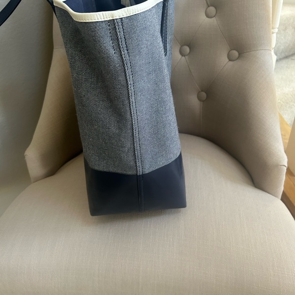 kate spade cream and navy and Tote Bag. 17”x13” - Picture 16 of 16